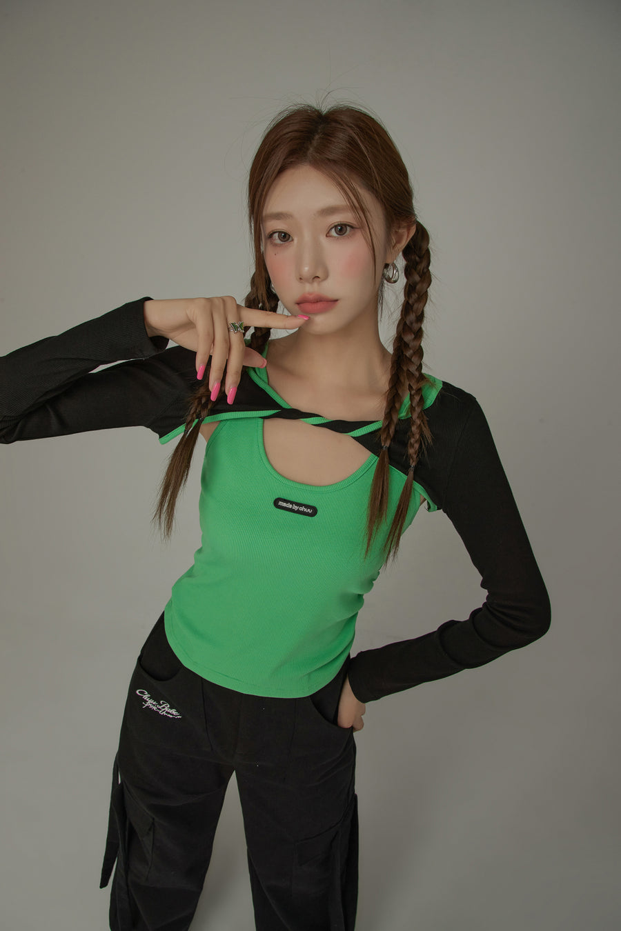 CHUU Color Scheme Twisted T-Shirt