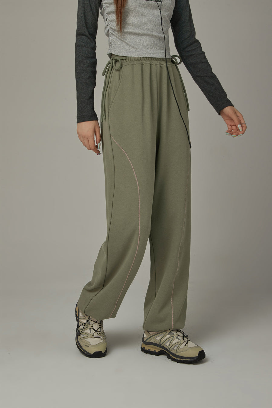 CHUU Elastic Waist Loose Jogger Pants