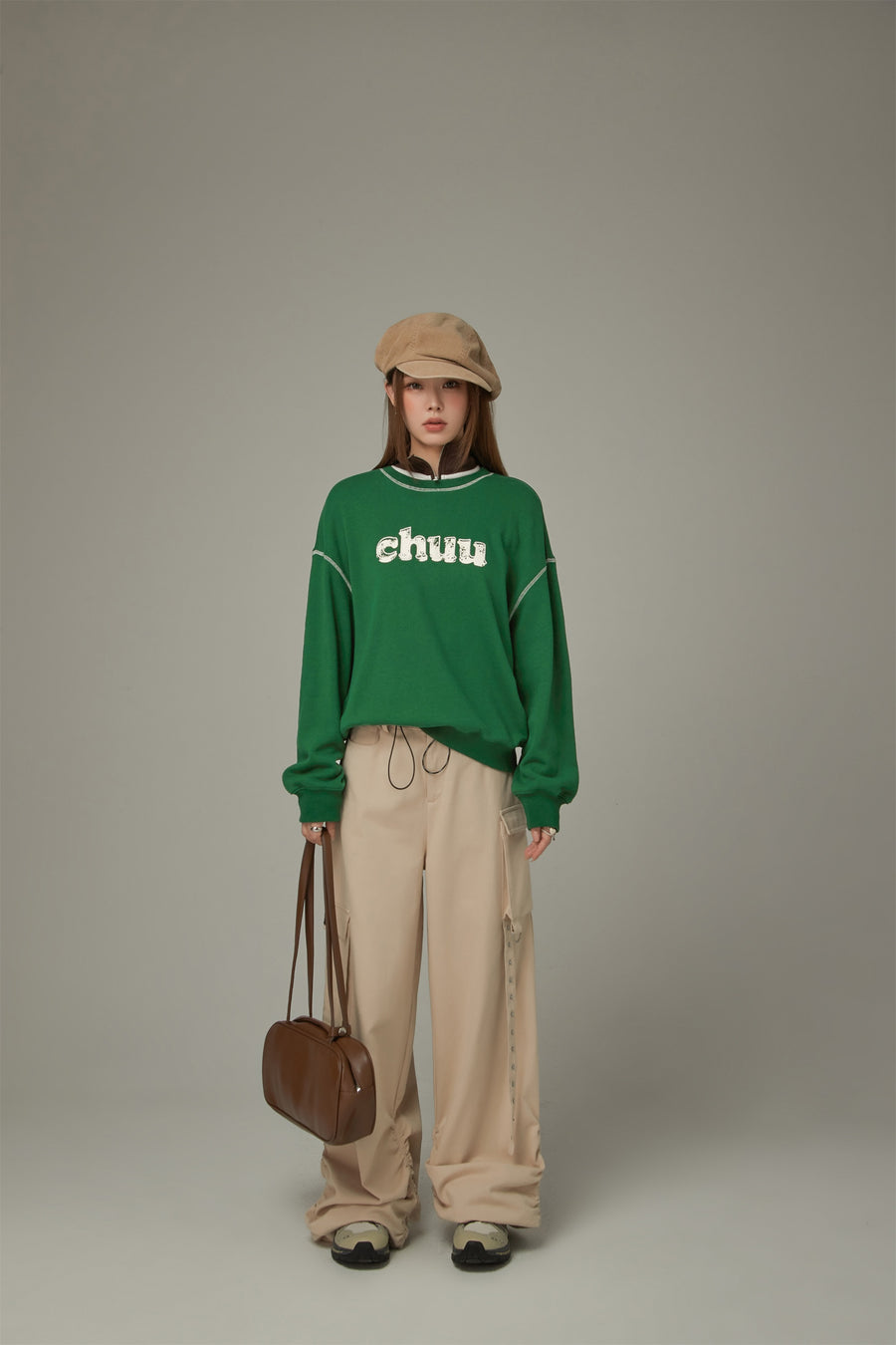 CHUU Color Logo Stitch Loose Fit Sweatshirt