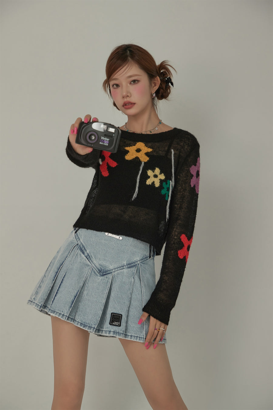 CHUU Colorful Flowers Crop Knit Sweater