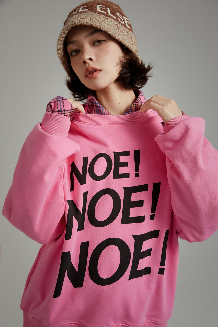 CHUU Logo Lettering Boxy Sweatshirt