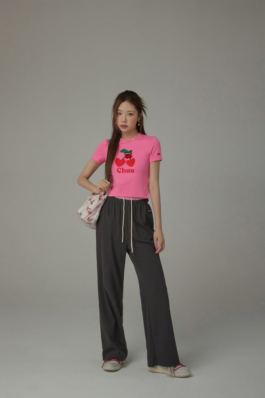 CHUU Logo Heart Cherry Printed Slit Short Sleeve T-Shirt