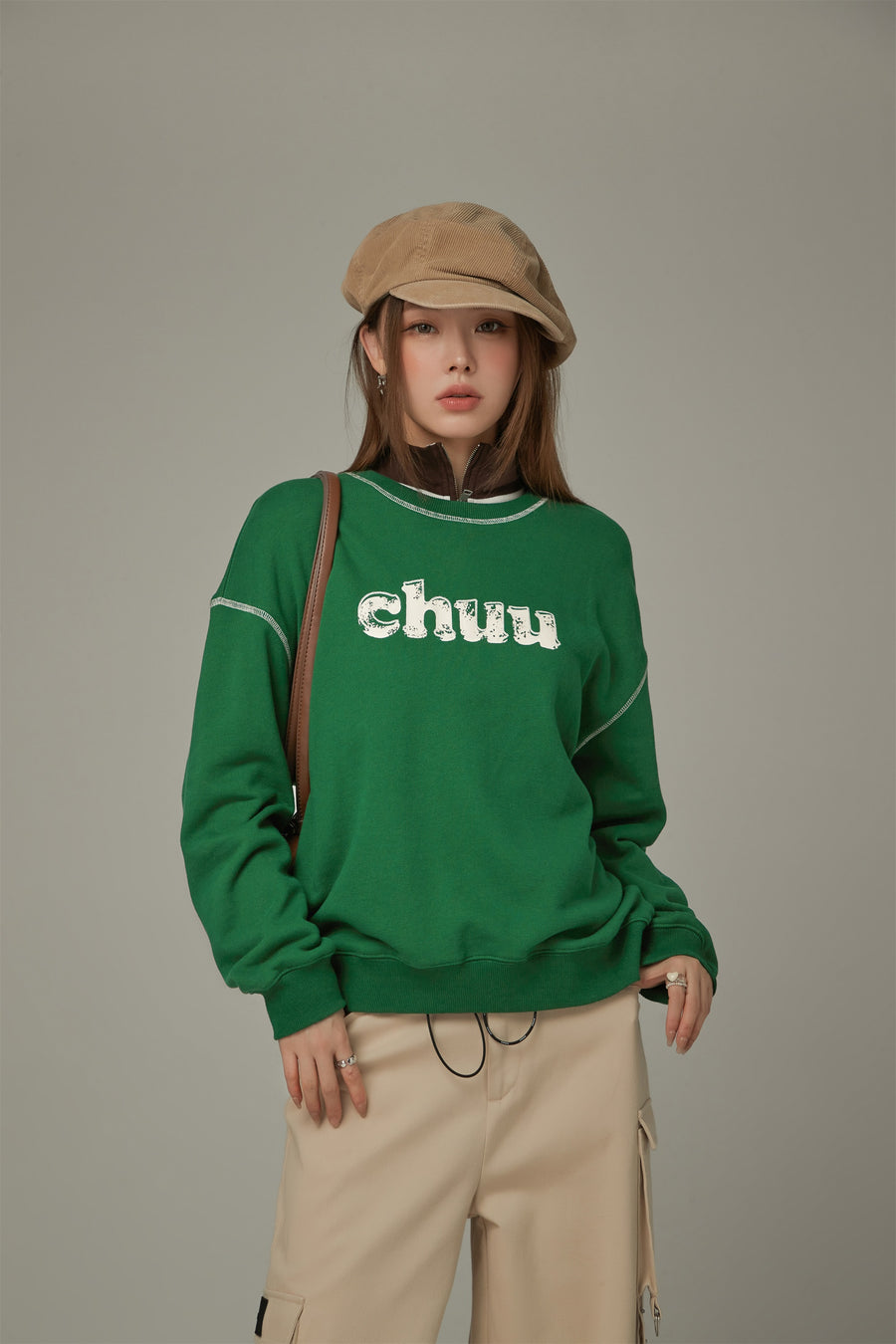 CHUU Color Logo Stitch Loose Fit Sweatshirt