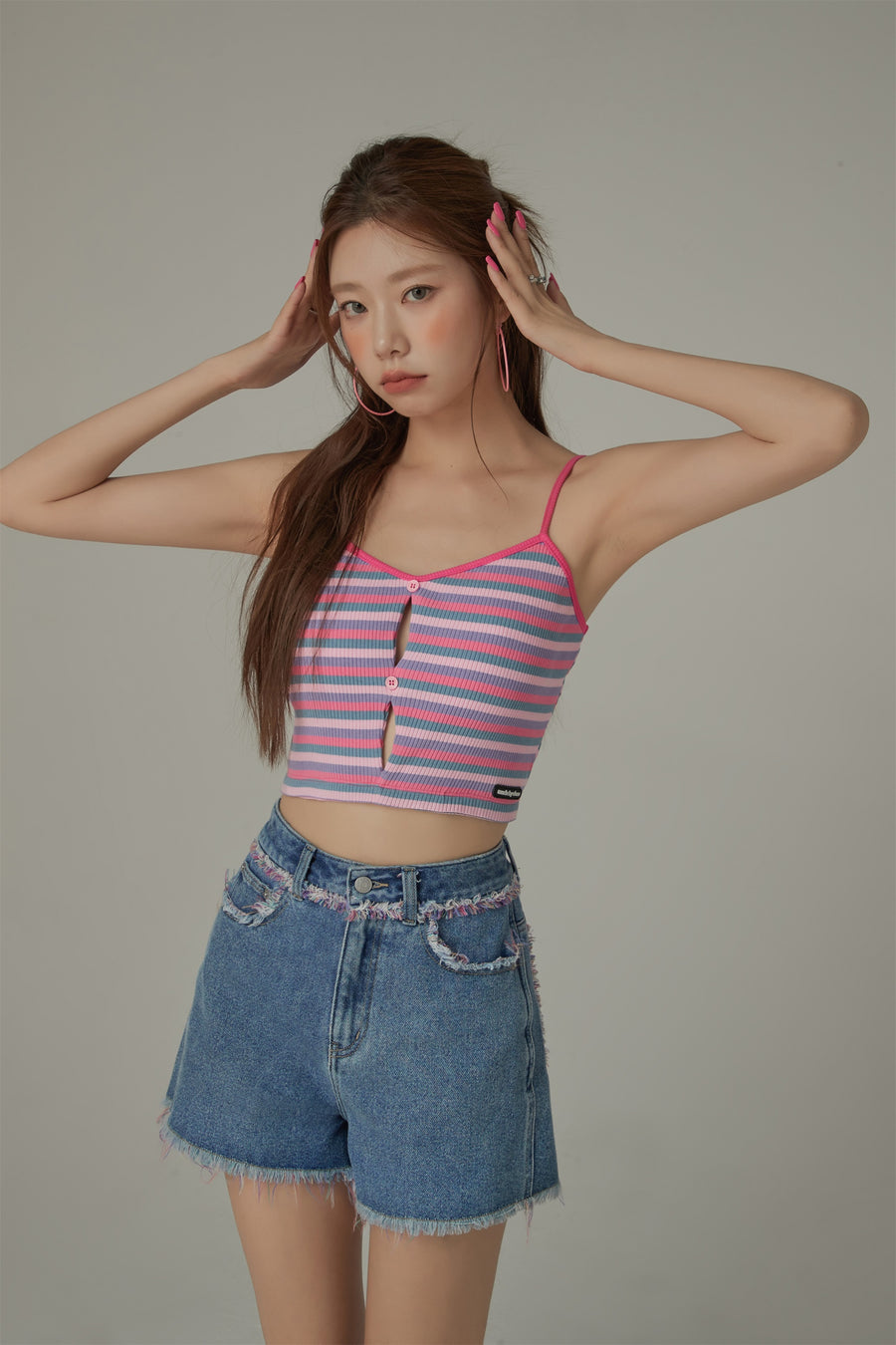 CHUU Rainbow Striped Cropped Sleeveless Top