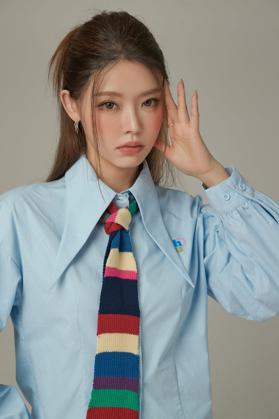 CHUU Point Collar Puff Sleeve Shirt