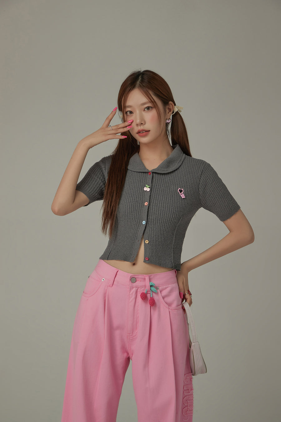 CHUU Rainbow Button Slim Crop Knit Top