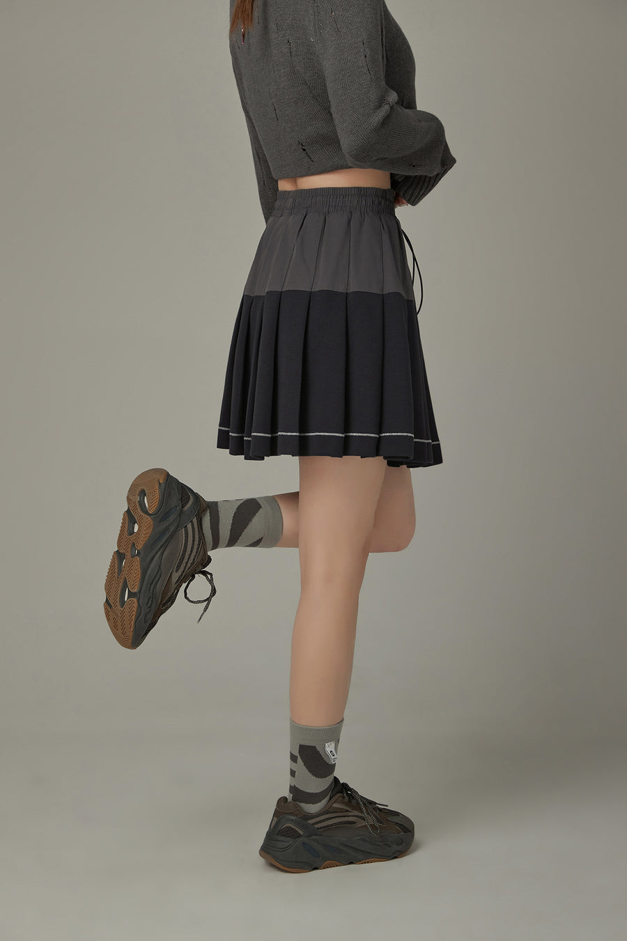 CHUU Stopper Pleated Skirt