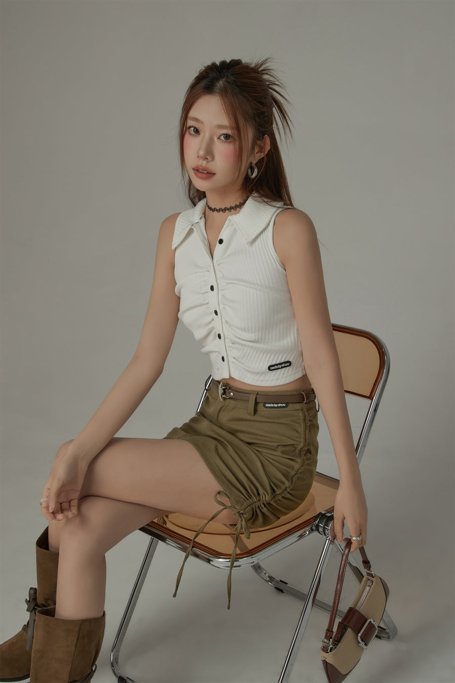 CHUU Shirred Button Color Sleeveless Crop Top