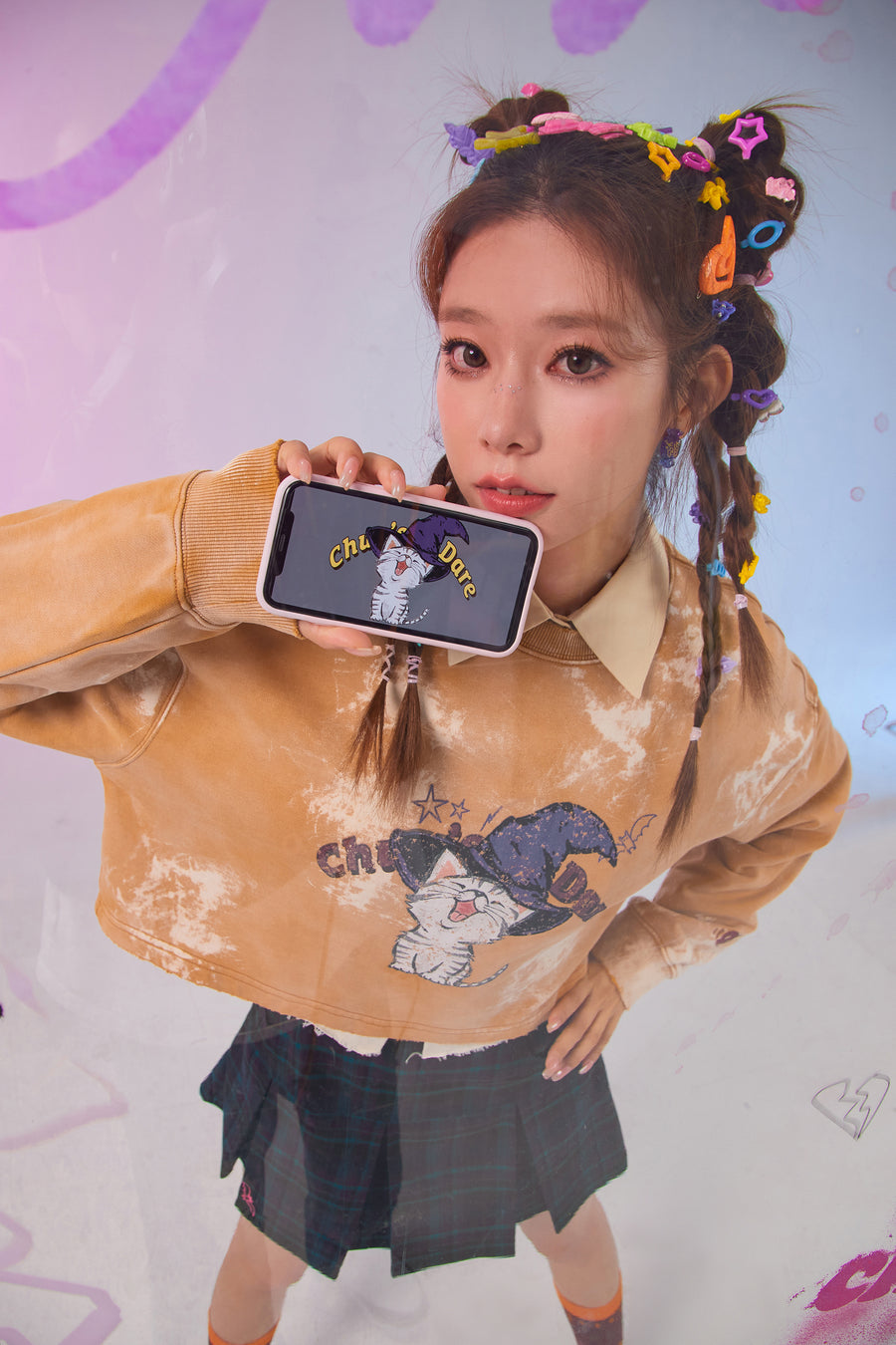 CHUU Witch Cat Color Sweatshirt