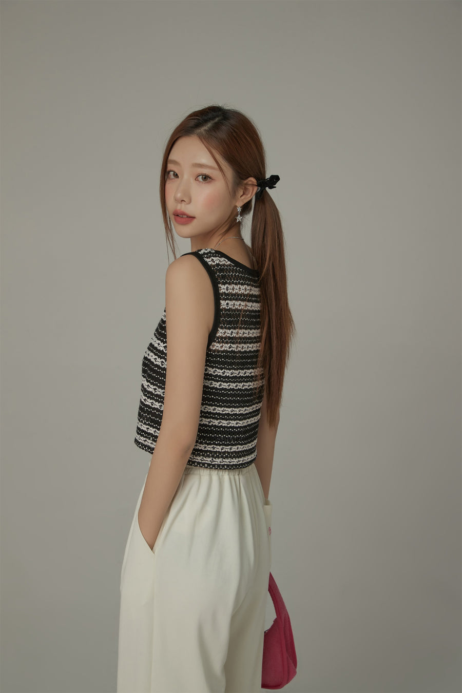 CHUU Crochet Mesh Colorblocked Crop Top