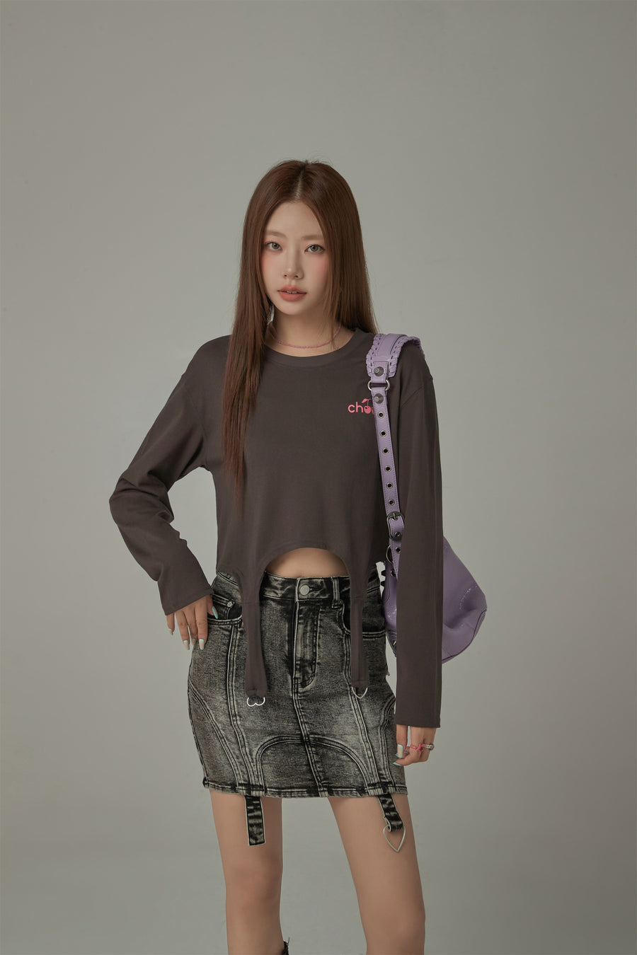 CHUU Cherry Bomb Garter Long Sleeves Sweatshirt