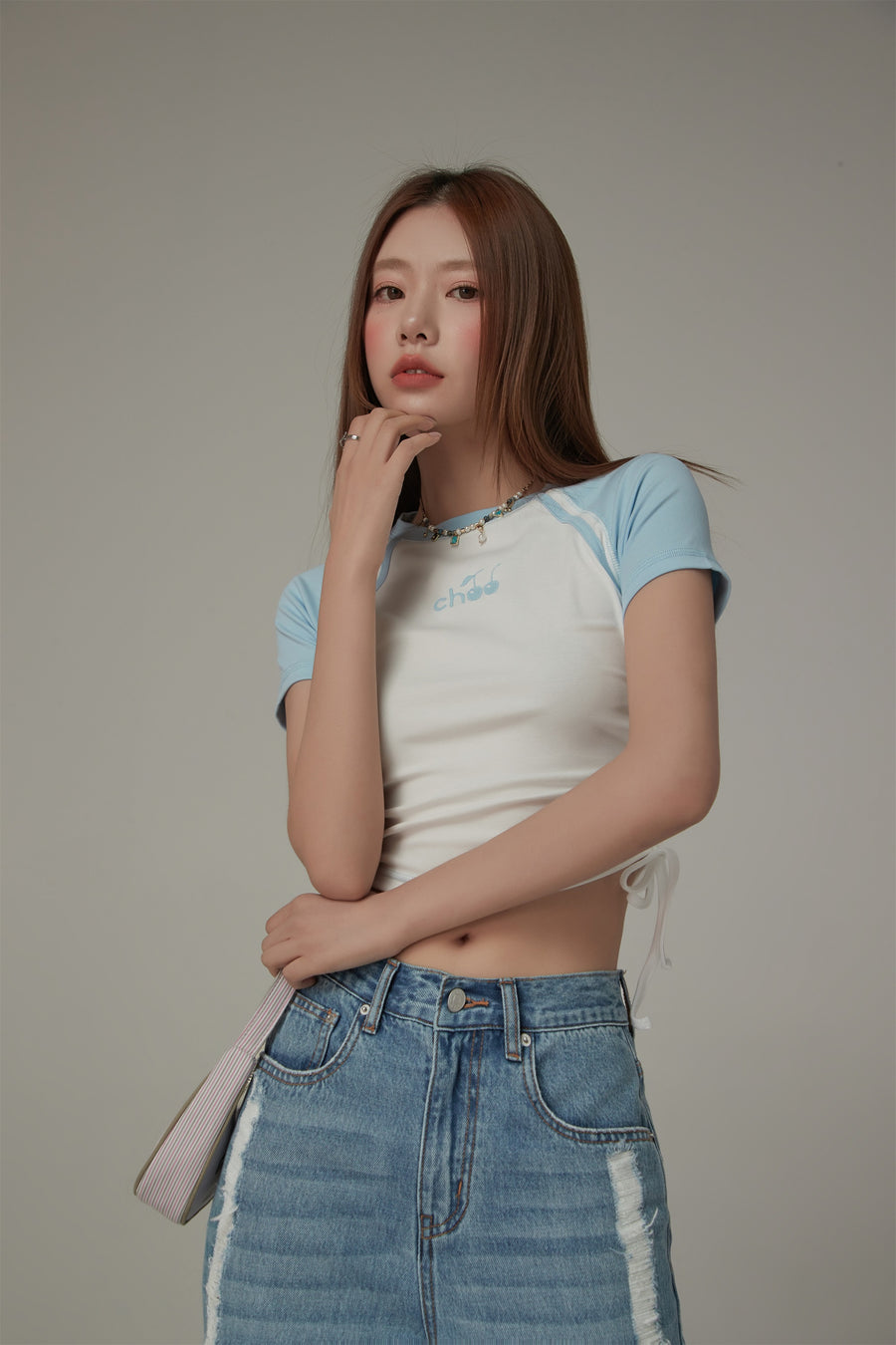 CHUU Chuu Cherry String Colorblocked Short Sleeve T-Shirt