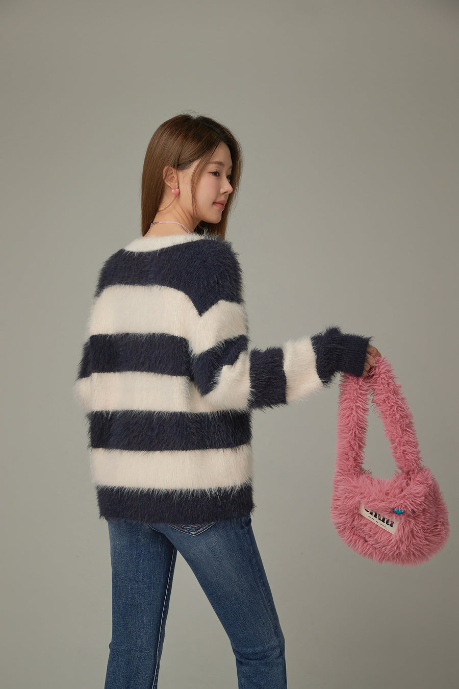 CHUU Striped V-Neck Knit Sweater