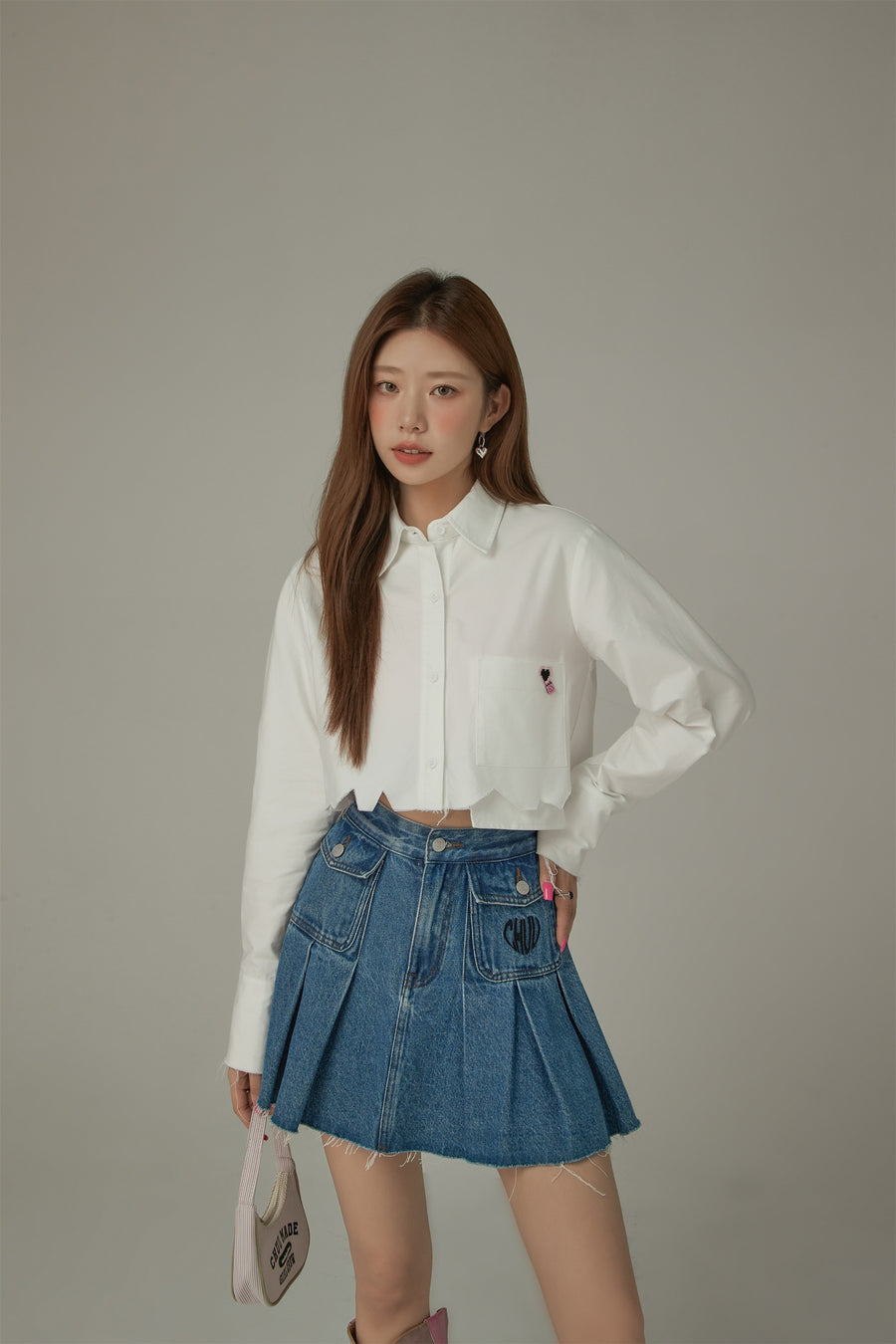 CHUU Color Crop Jagged Hem Shirt