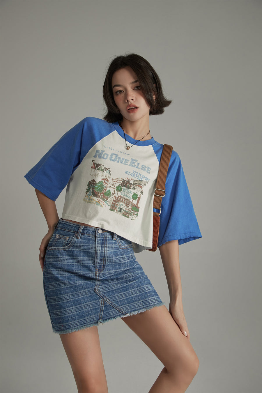 CHUU Raglan Color Crop Printed T-Shirt