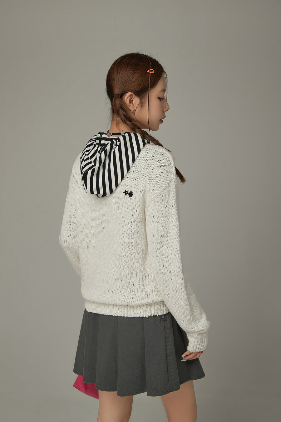 CHUU Macaron Color Logo Knit Sweater