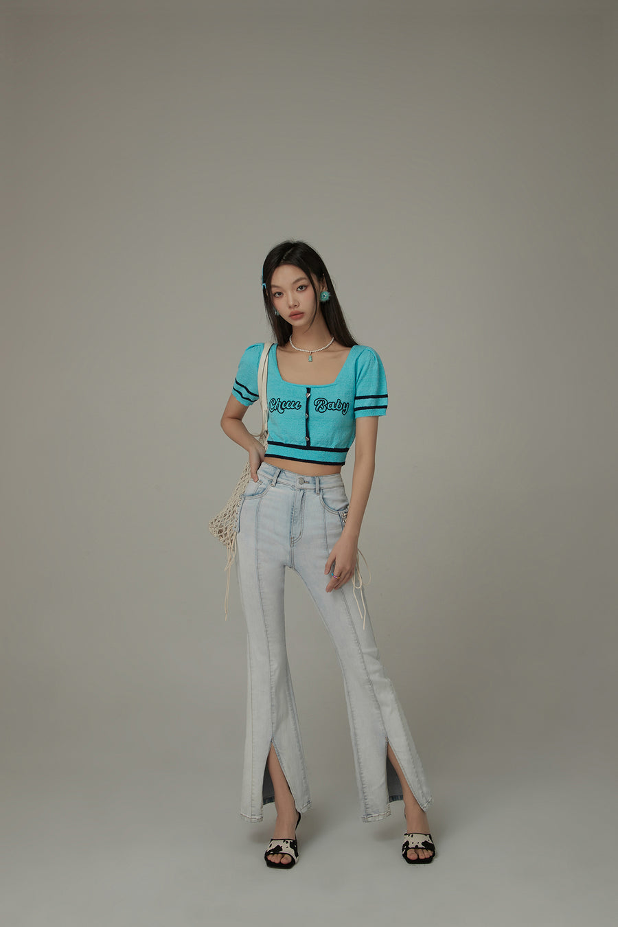 CHUU Chuu Baby Square Neck Heart Button Crop Kniit Top