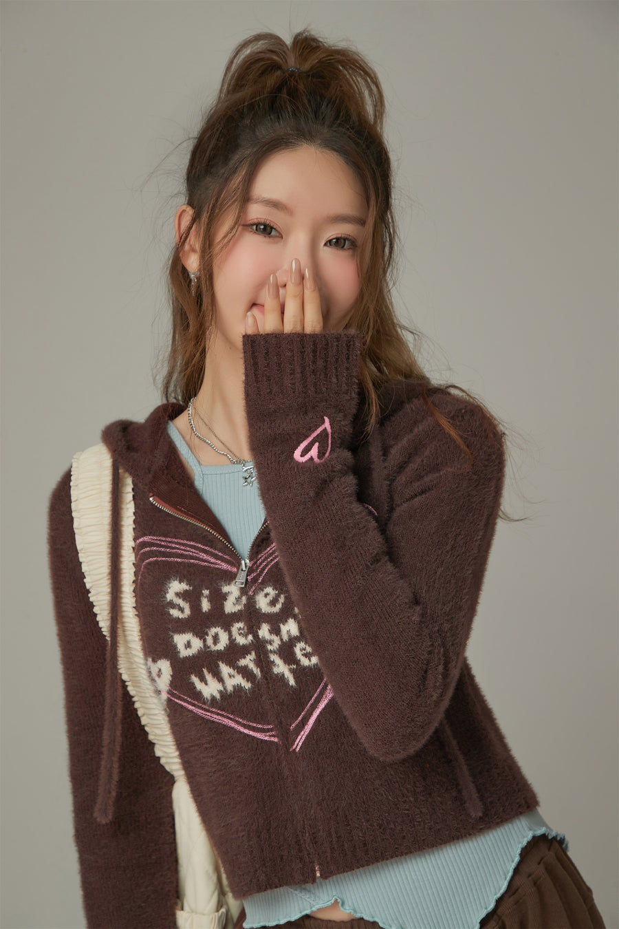 CHUU Heart Hooded Zip-Up Cardigan