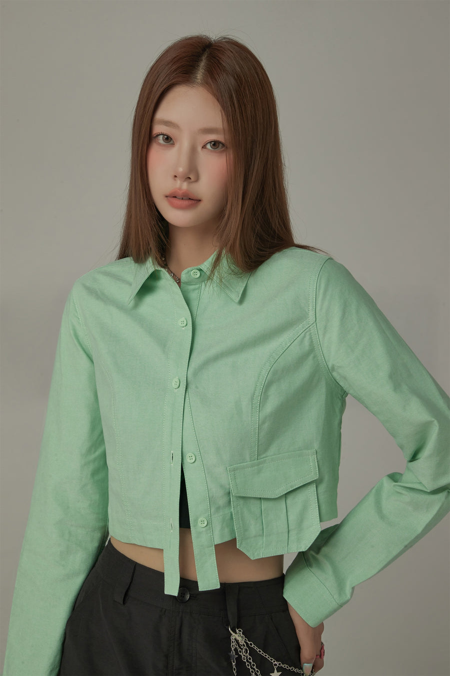 CHUU Point Pocket Semi Cropt Shirt