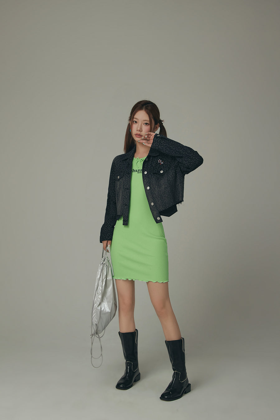 CHUU Frilly Hem Sleeveless Logo Mini Dress
