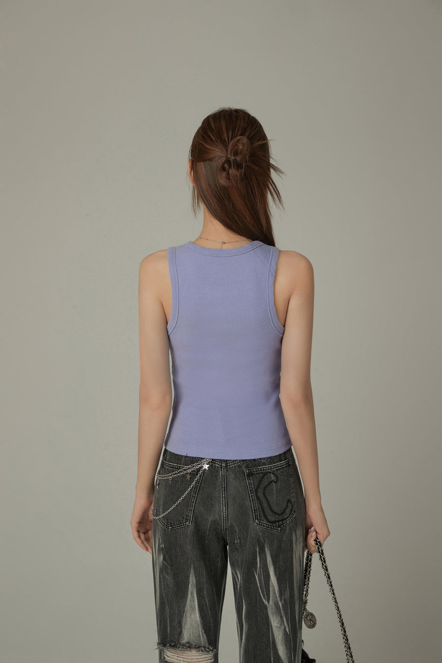 CHUU Logo Basic Slim Sleeveless Top