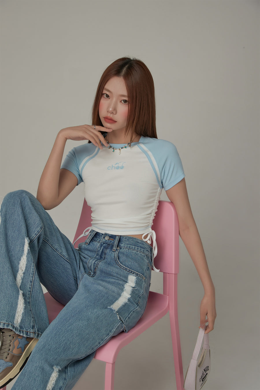 CHUU Chuu Cherry String Colorblocked Short Sleeve T-Shirt