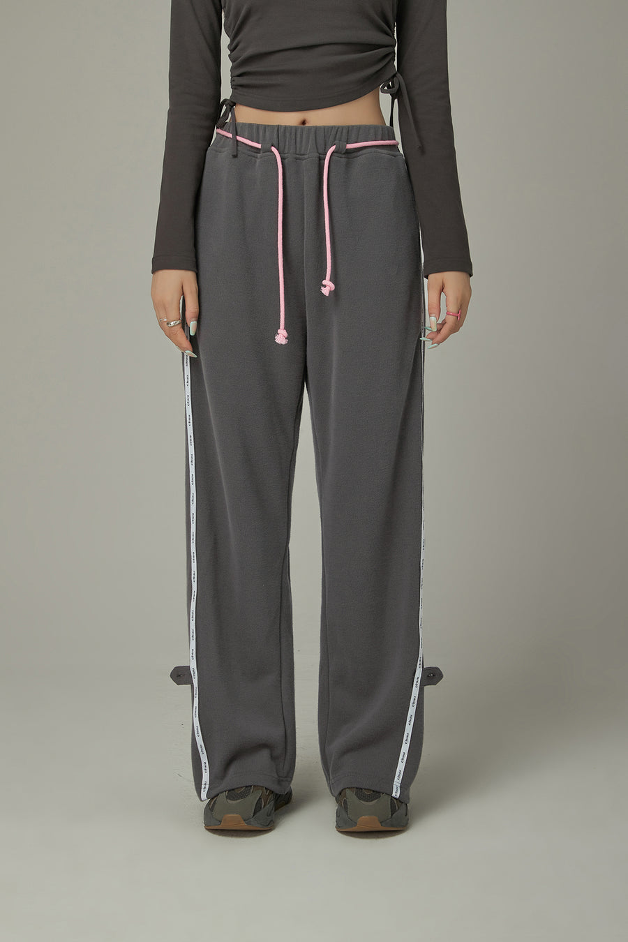 CHUU String Wide Sporty Pants