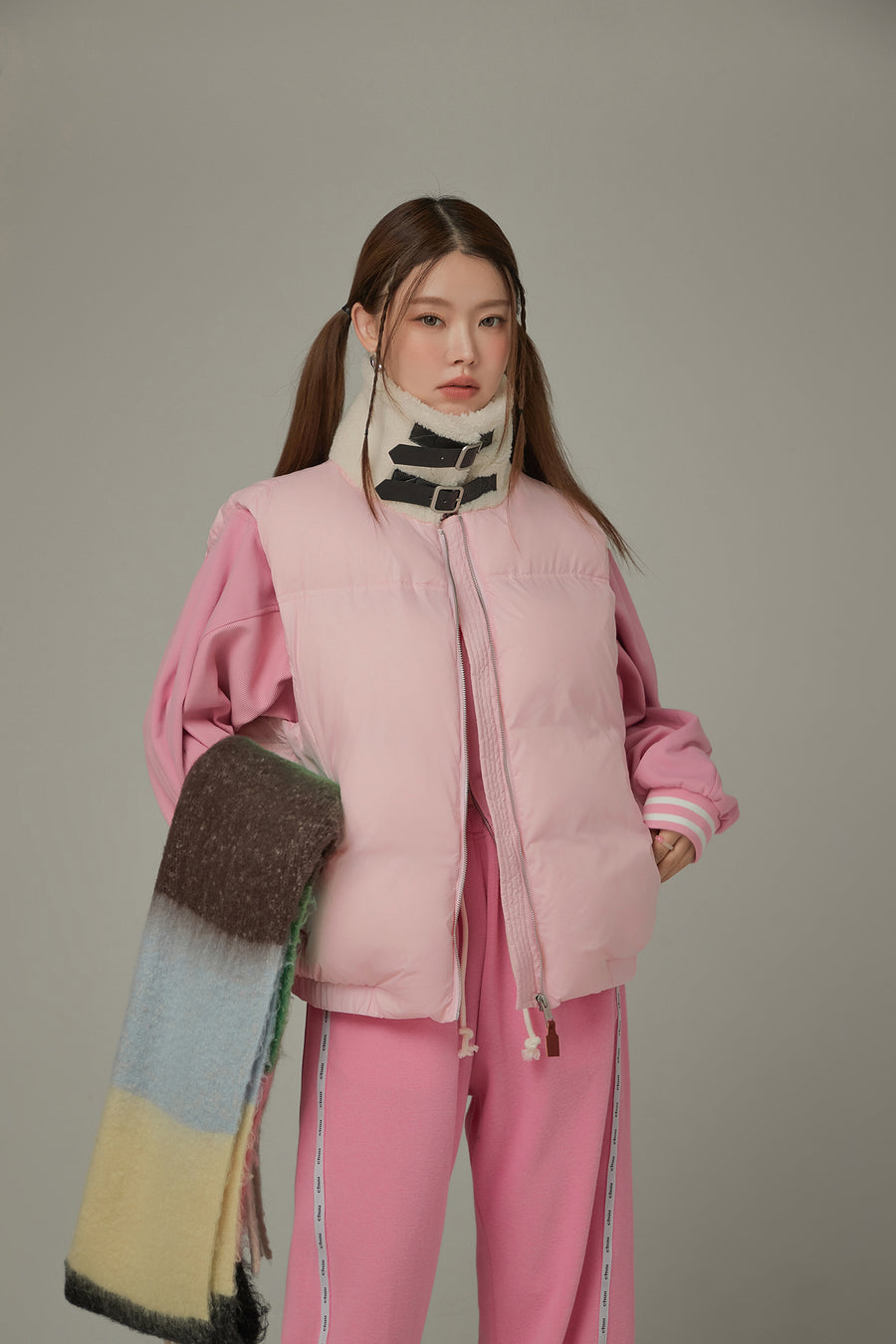 CHUU High Neck Collar Padded Vest