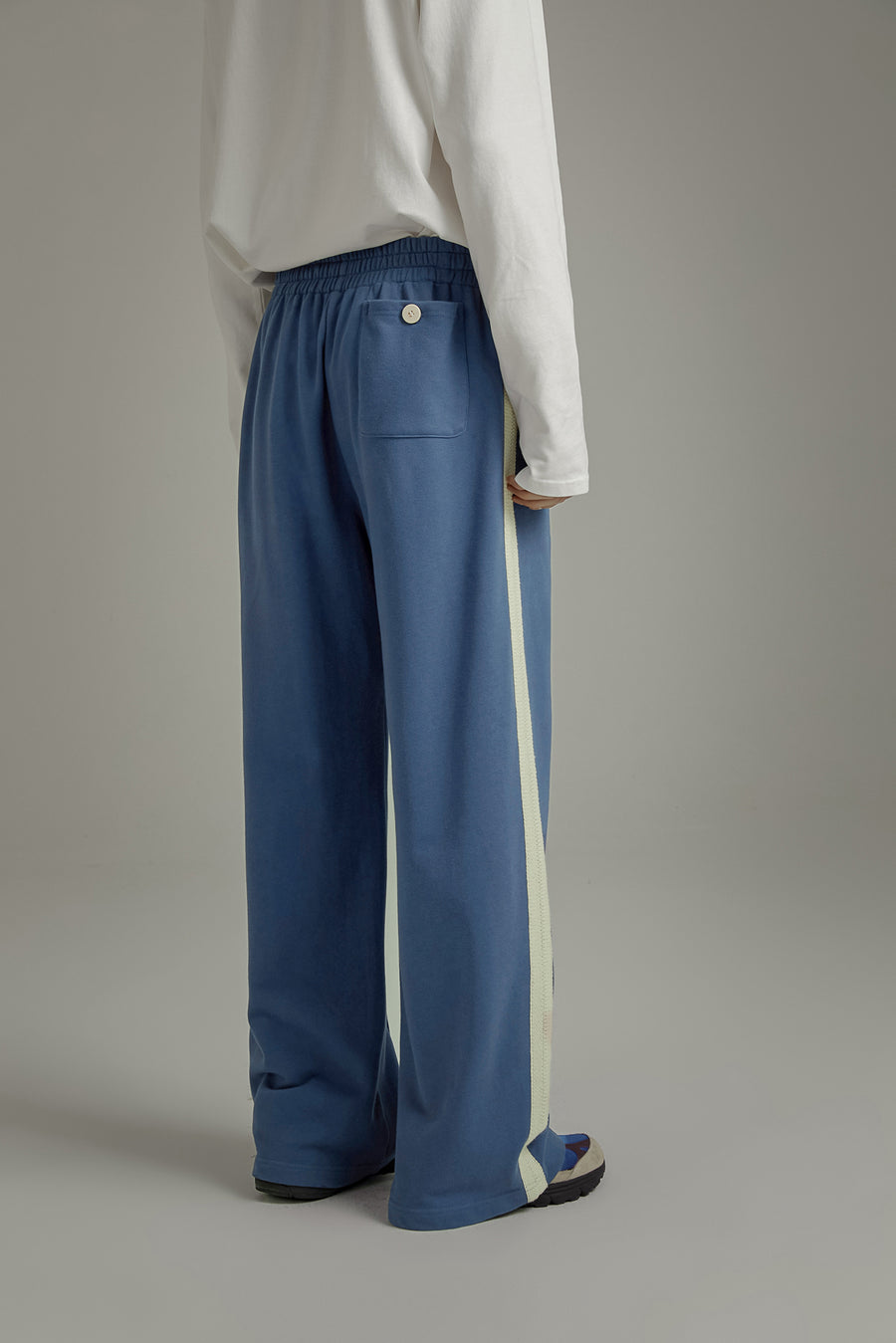 CHUU Basic Wide Sweatpants