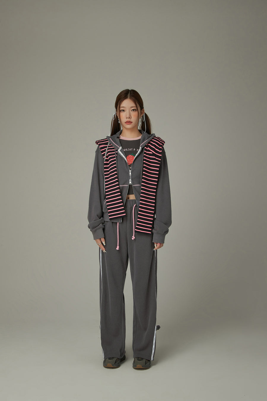 CHUU String Wide Sporty Pants