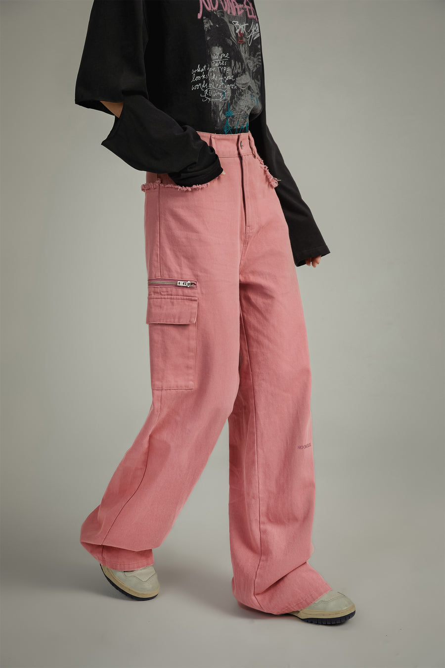 CHUU Frayed Sides Pocket Pants