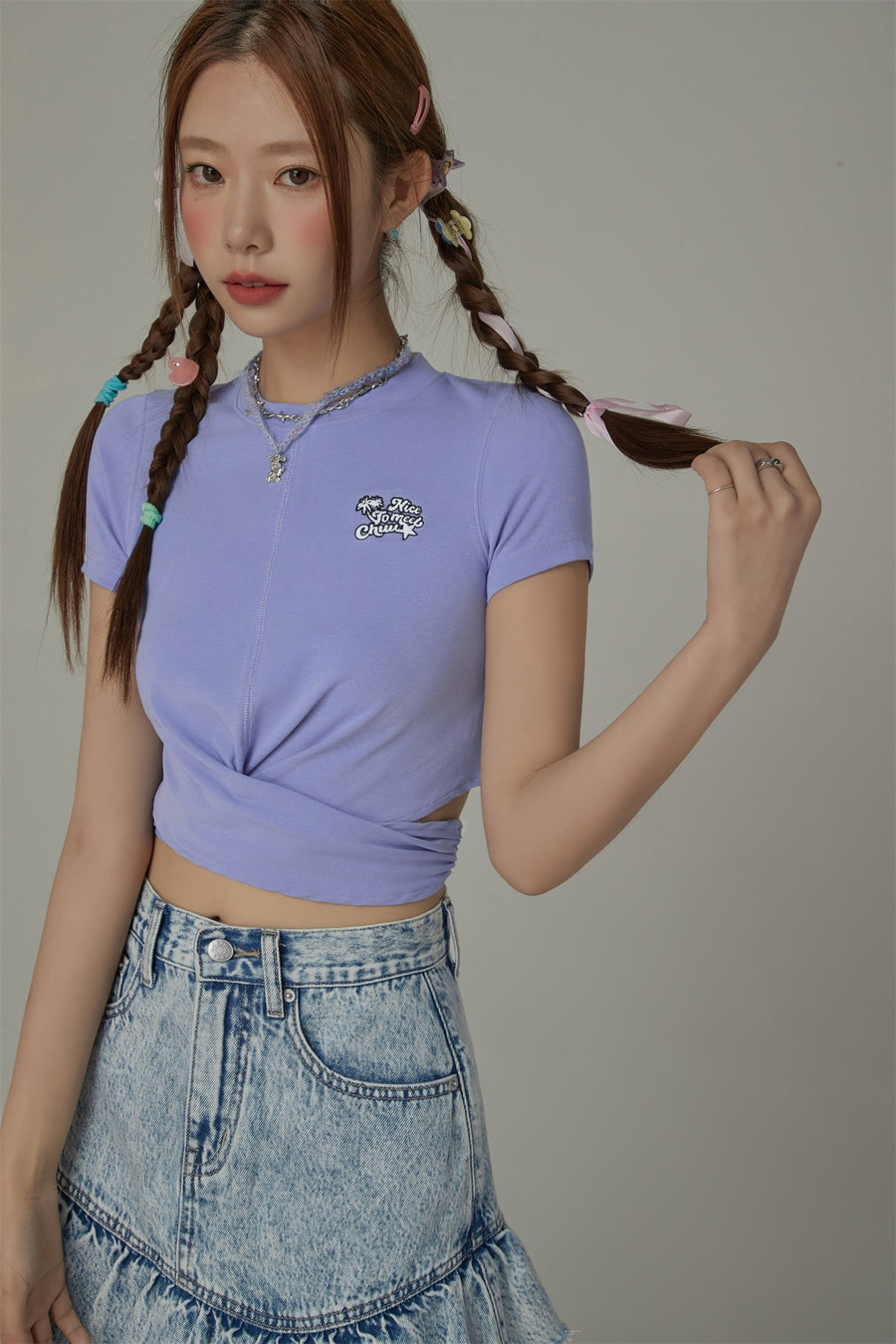 CHUU Embroidered Slim Back Cutout Cropped T-Shirt