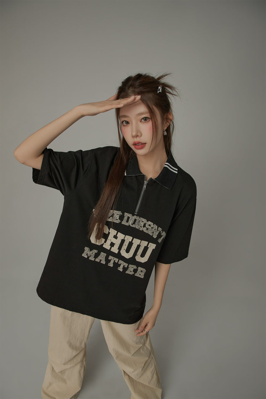 CHUU Size Doesnt Matter Letter Printed Half Zip Up Polo Neck T-Shirt