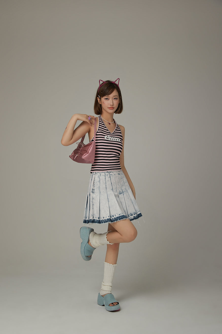 CHUU Logo Halter Neck Color Stripe Sleeveless Top