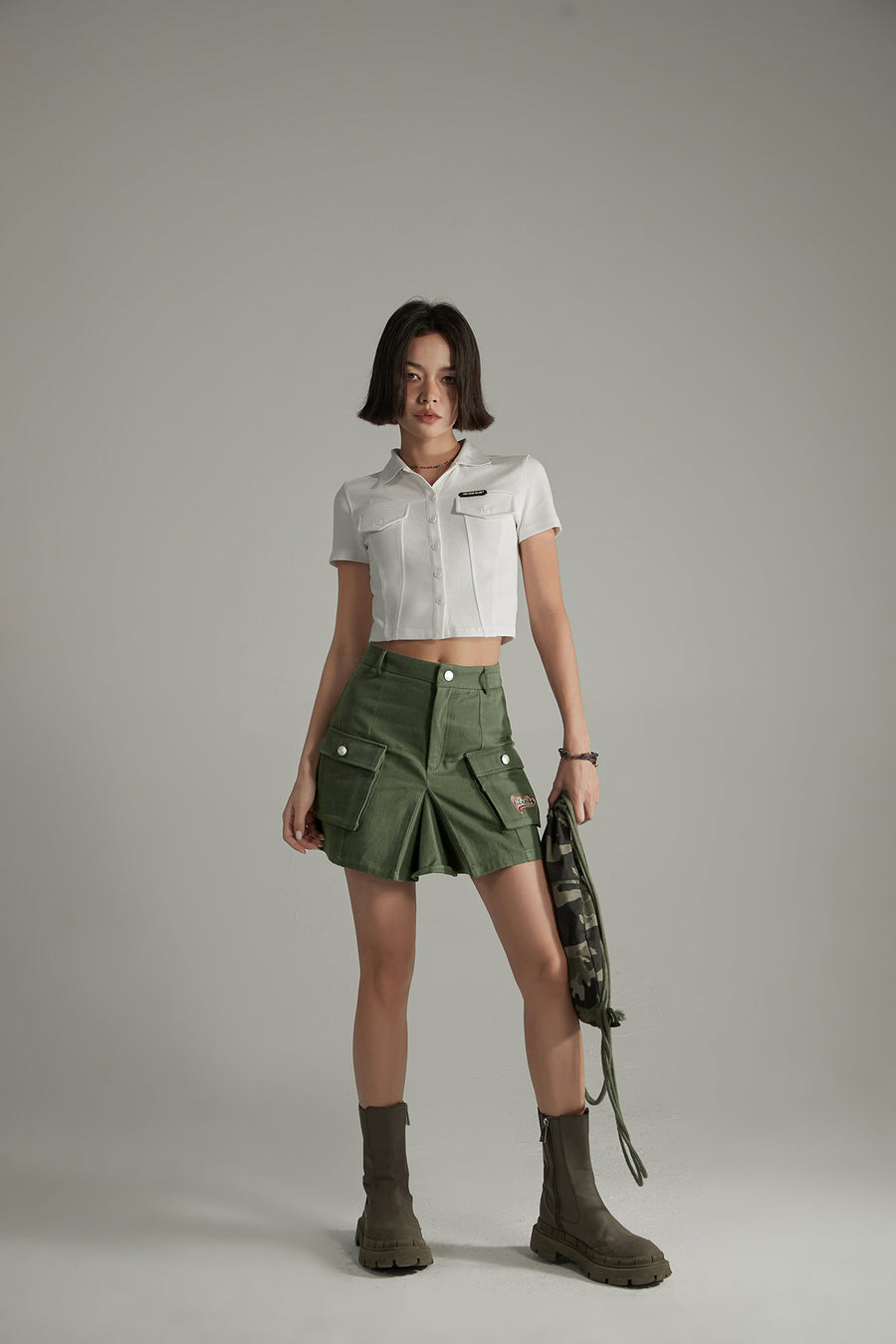 CHUU Cargo Pocket Mini Skirt