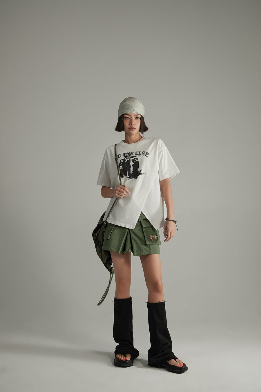 CHUU Cargo Pocket Mini Skirt