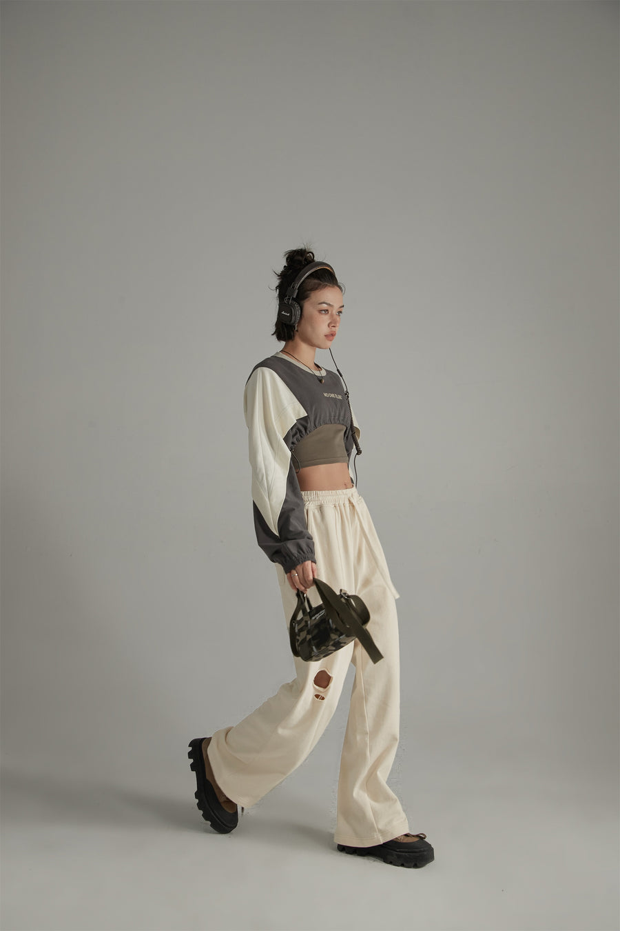 CHUU Banded Wide Leg Distressed Slit Pants