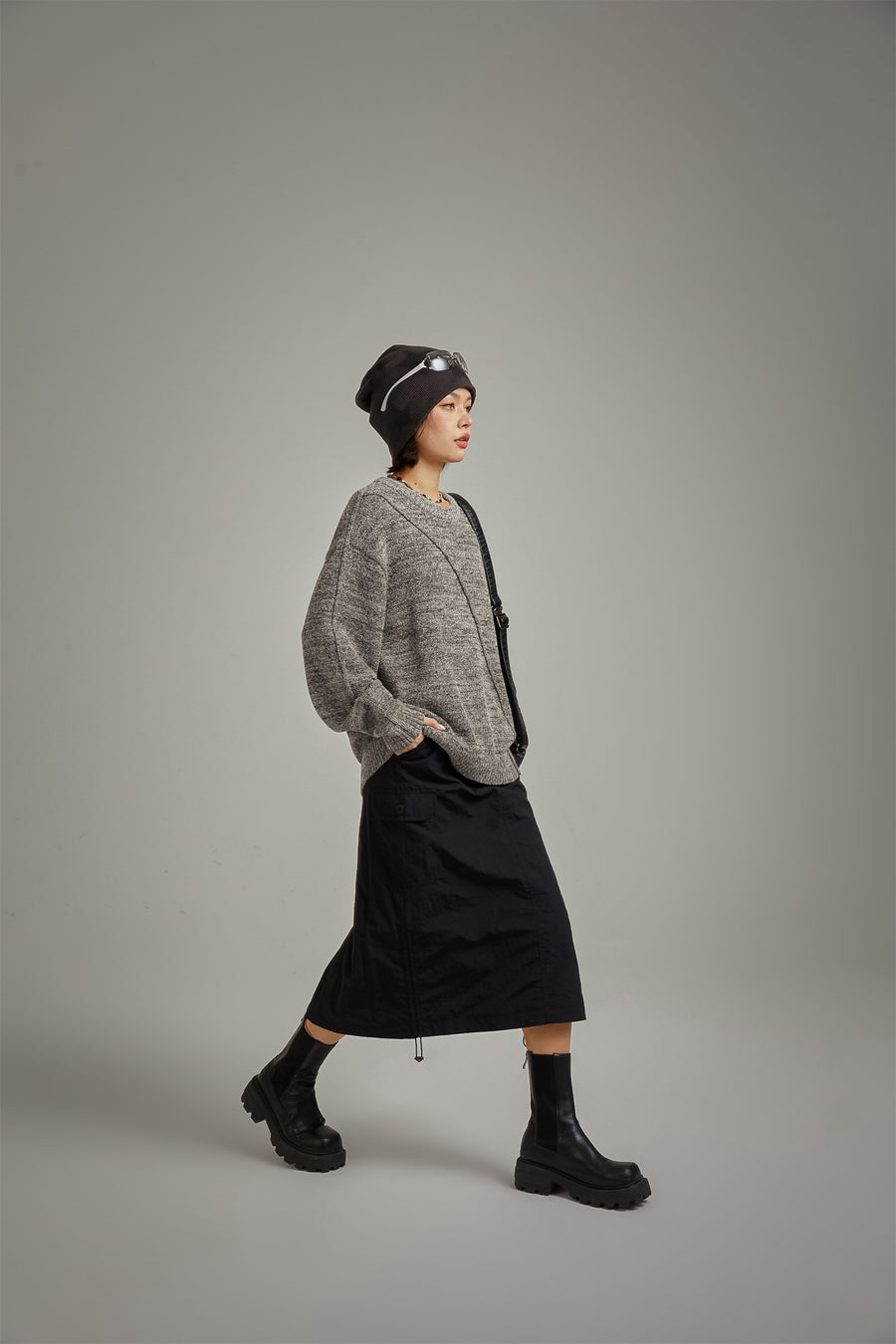 CHUU Diagonal Boxy Knit Sweater