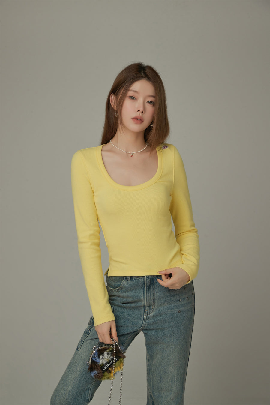 CHUU U Neck Basic Long Sleeve T-Shirt