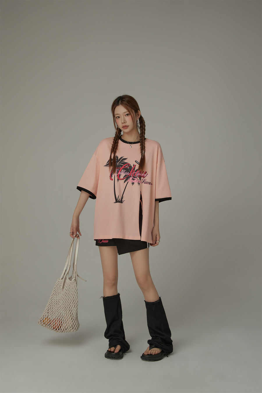 CHUU Chuu Endless Paradise Colorblocked Loose Fit Slit T-Shirt