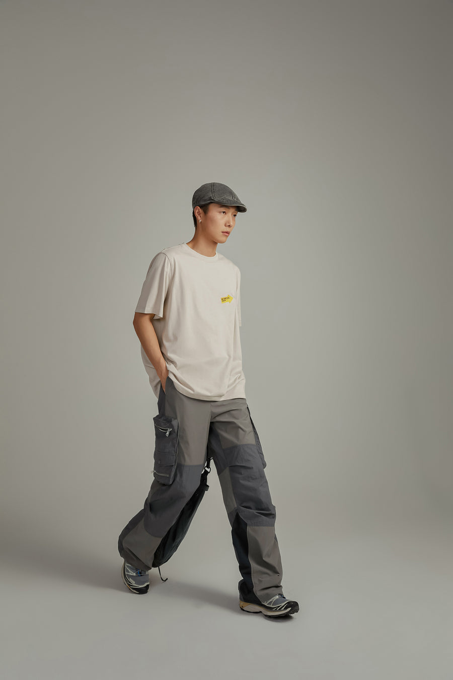 CHUU Color Matching Cargo Pants