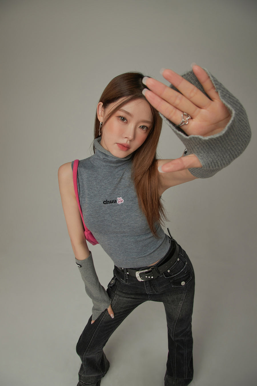 CHUU Basic Turtle Neck Sleeveless Top