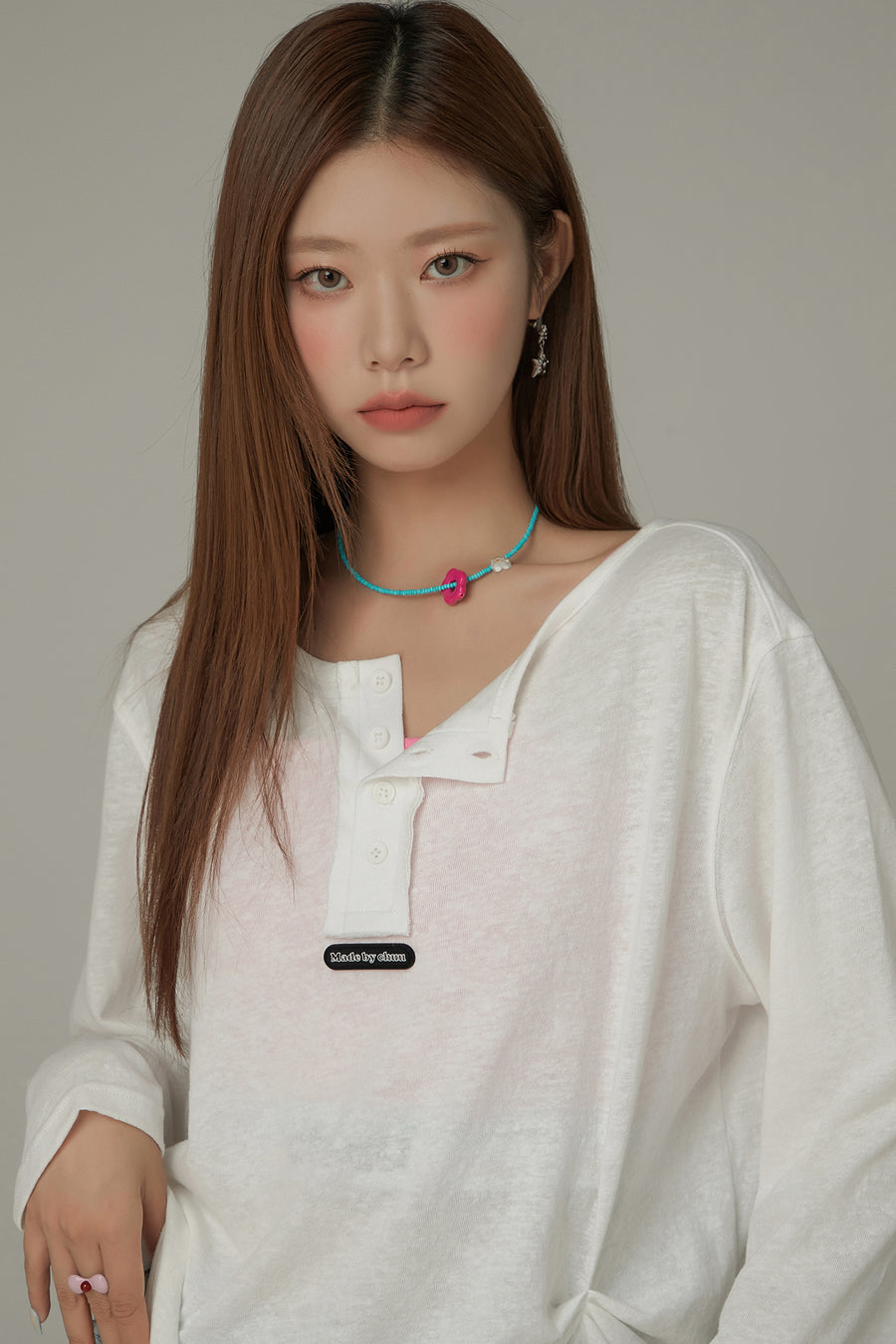 CHUU Button Side Shirring Basic T-Shirt