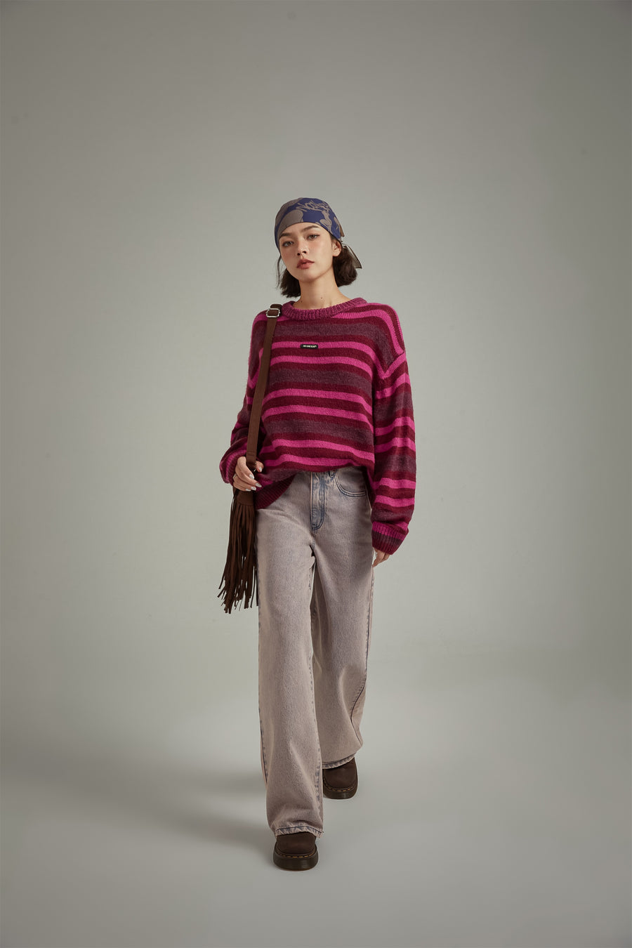 CHUU Back Slit Striped Knit Sweater