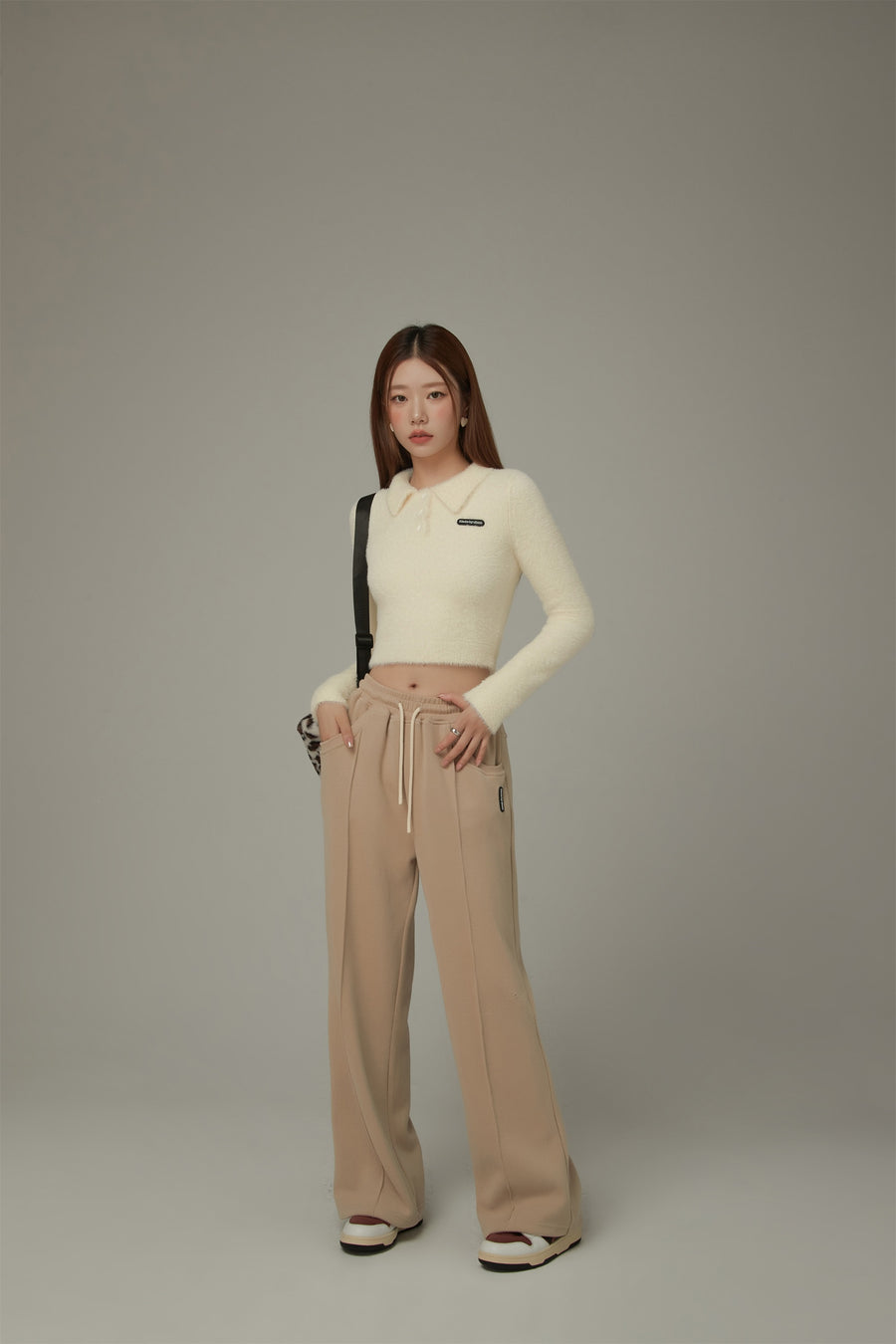 CHUU Polo Neck Crop Knit Top