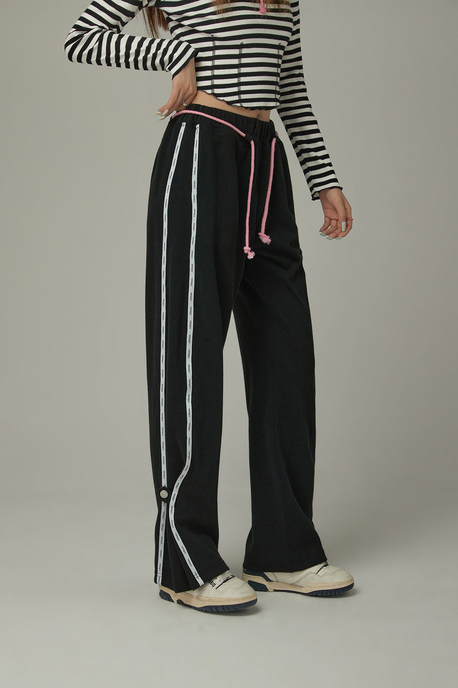 CHUU String Wide Sporty Pants