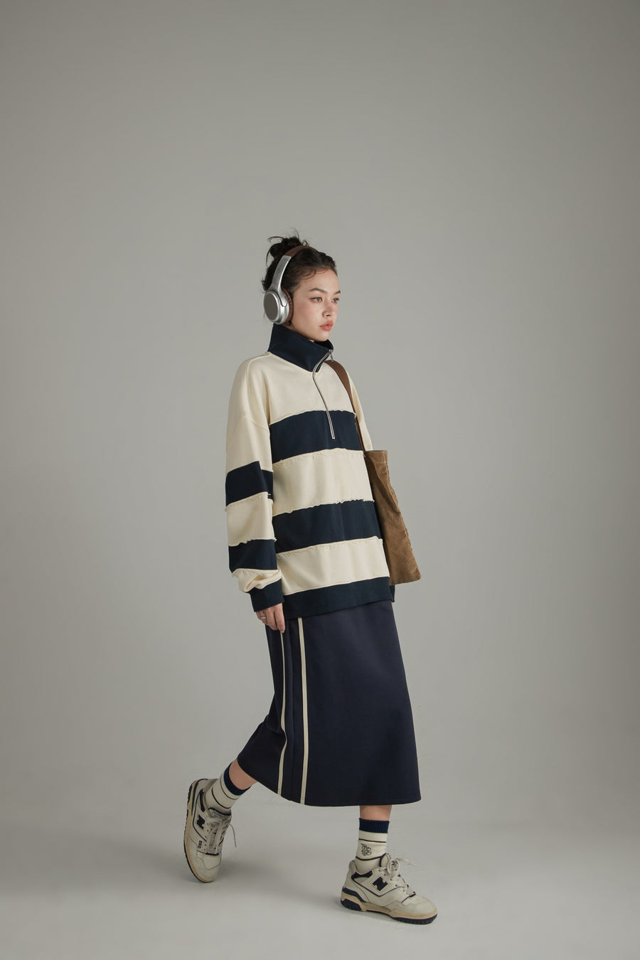 CHUU Half Zip-Up Color Striped Sweatshirt