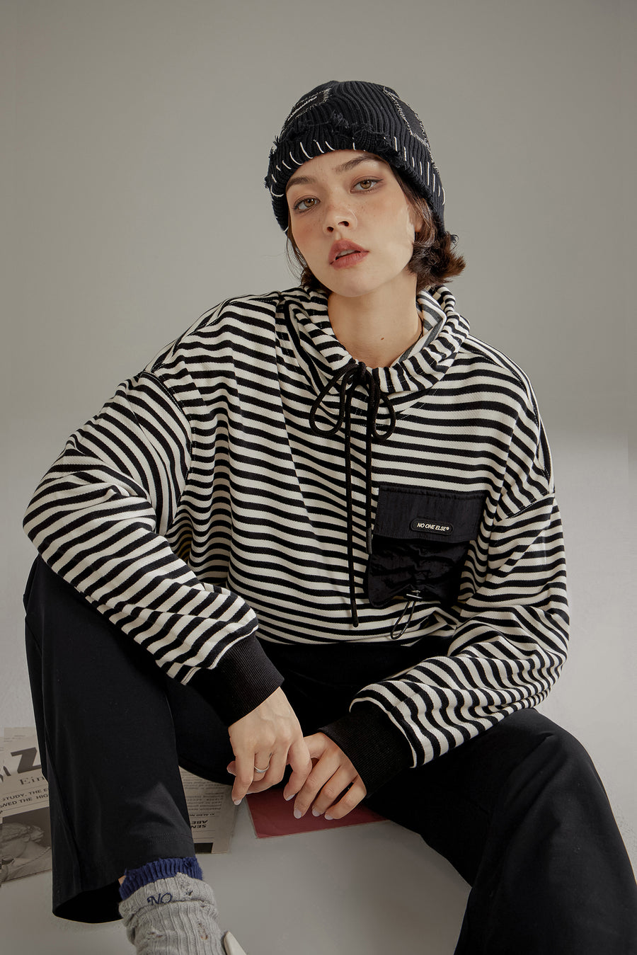 CHUU Striped Pocket Drawstring Hoodie