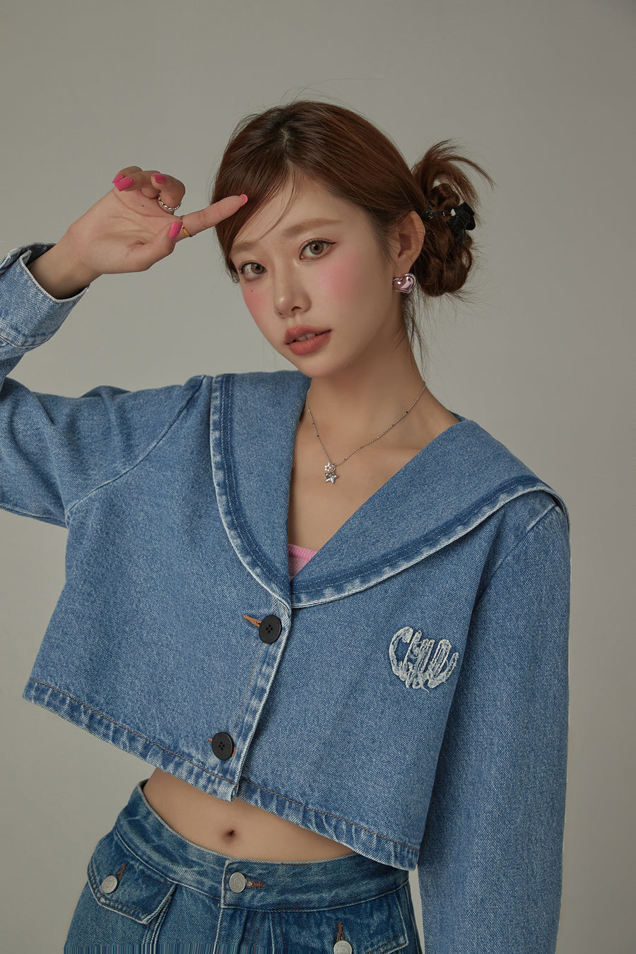 CHUU Embroidered Raw Edge Logo Sailor Denim Jacket