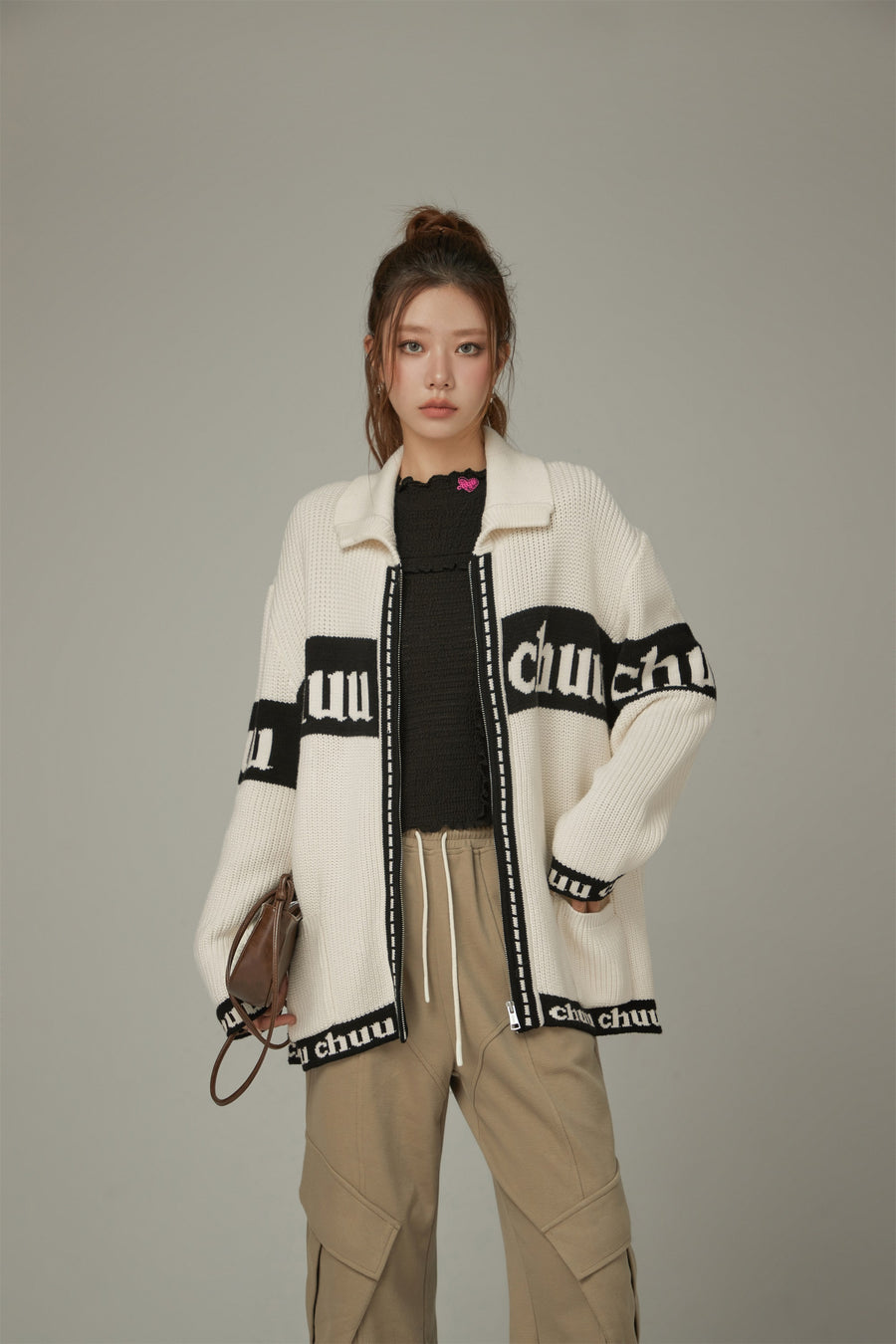 CHUU Lettering Color Block Logo Cardigan